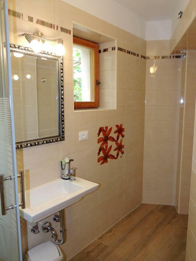 Car Free Island Unije Gasparini Apartments Екстер'єр фото